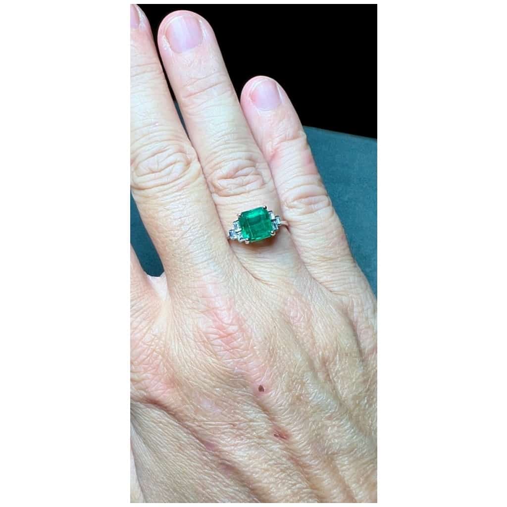 Bague Sertie émeraude 2,03 carats Et Diamants 0,12 carat Or 18 Carat 5