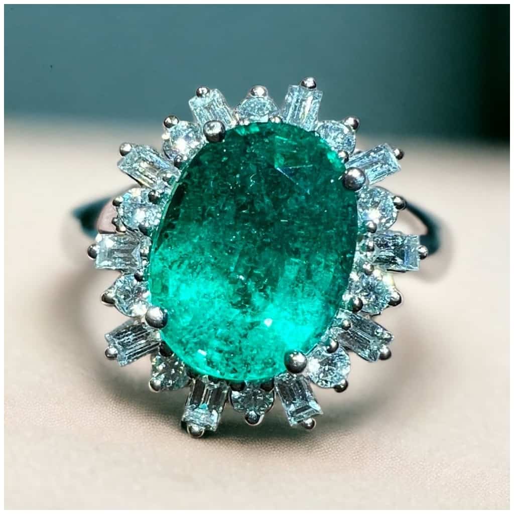 4,79 Carat Oval Emerald Ring And 0,84 Carat Diamonds, 18 Carat Gold, Engagement Ring 7