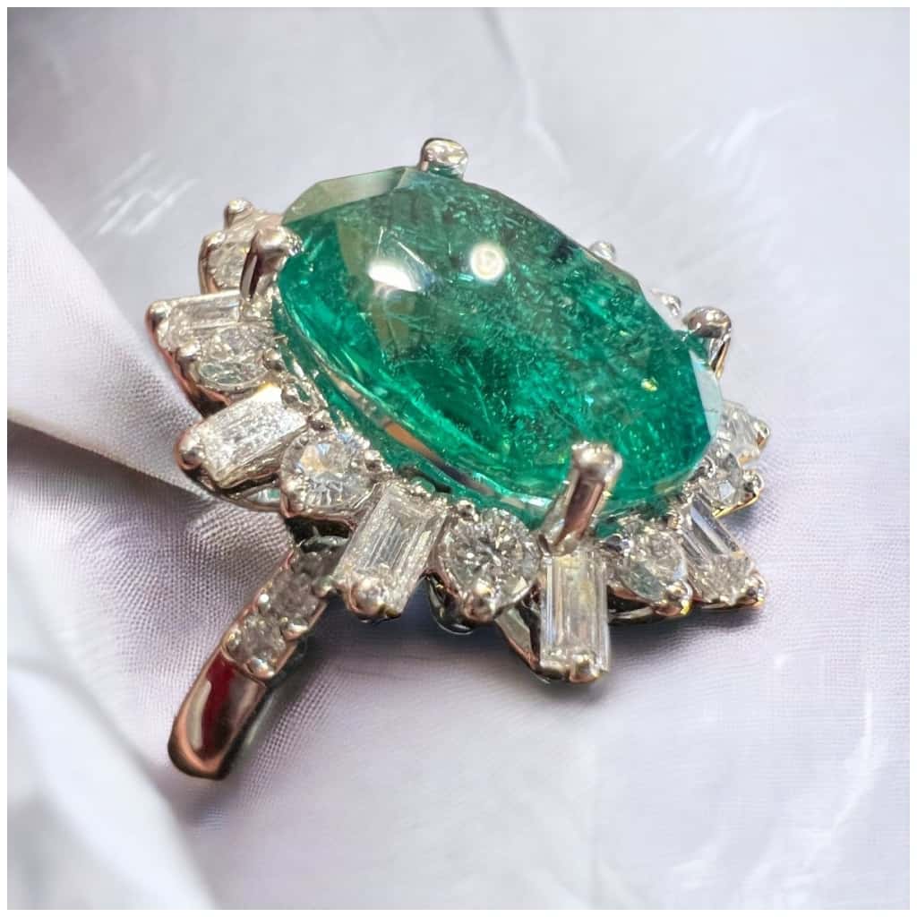 4,79 Carat Oval Emerald Ring And 0,84 Carat Diamonds, 18 Carat Gold, Engagement Ring 6