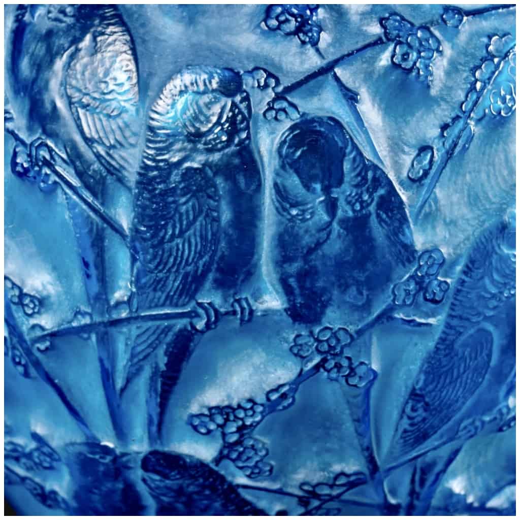 1919 René Lalique – Vase Parakeets Electric Blue Glass White Patina 6