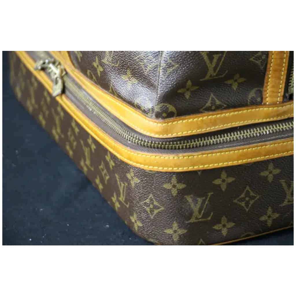 Large Louis Vuitton bag with double compartments 10