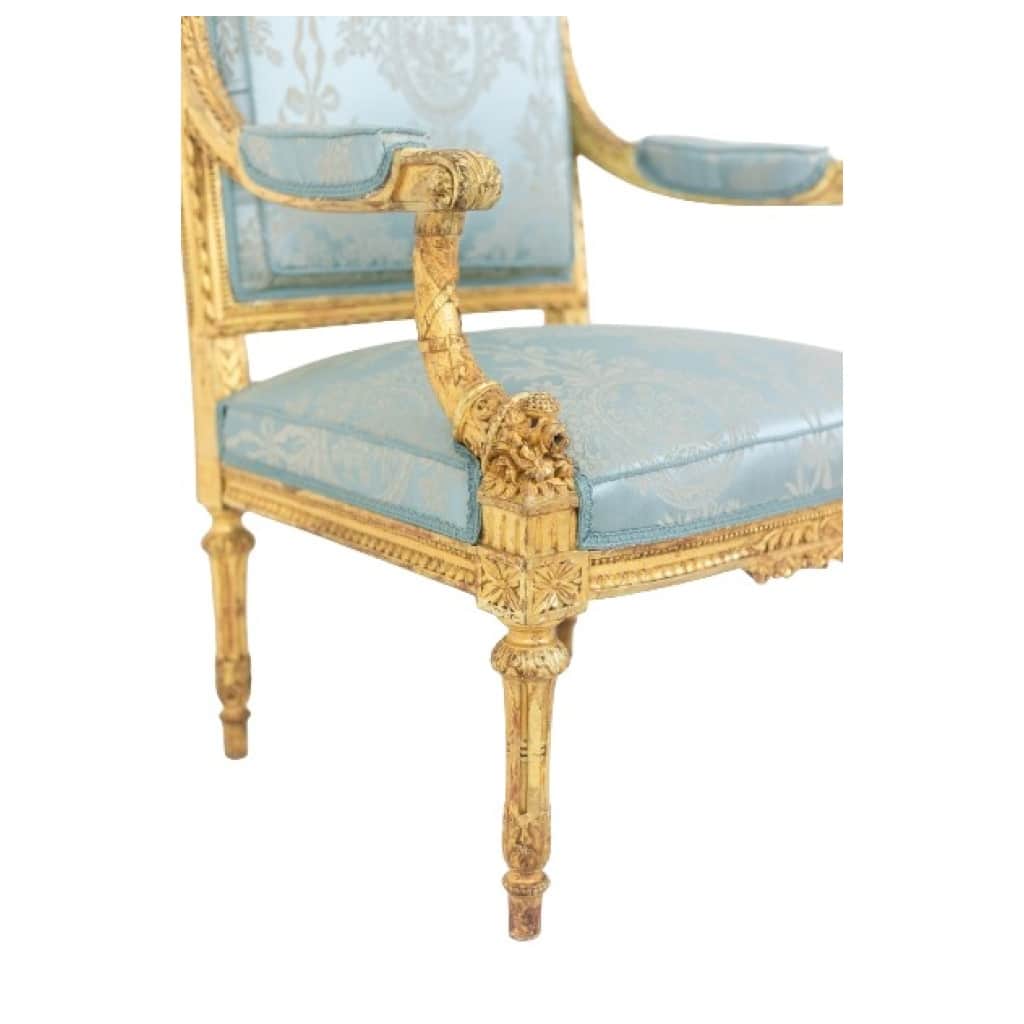 Paire de fauteuils de style Louis XVI en bois doré et sculpté. Circa 1880. 14