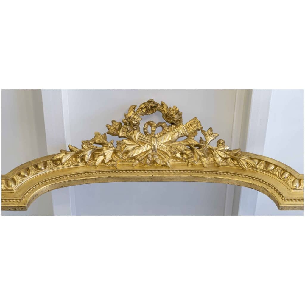 Pair of gilded wood valances. 6