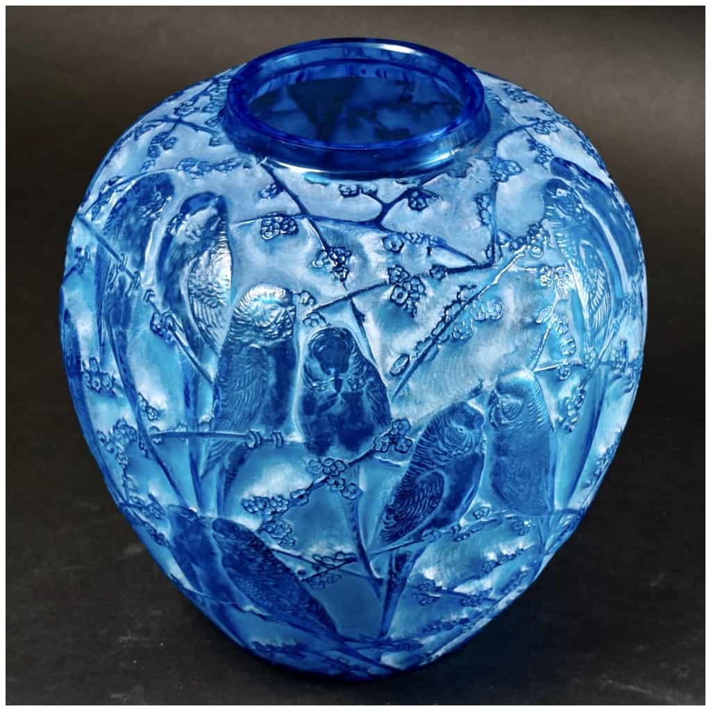1919 René Lalique – Vase Parakeets Electric Blue Glass White Patina 5