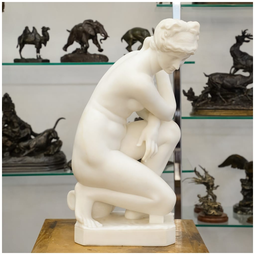 Sculpture – Vénus Accroupie , Doidalsas De Bithynie – Marbre 5