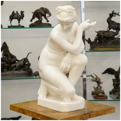 Sculpture – Crouching Venus, Doidalsas From Bithynia – Marble