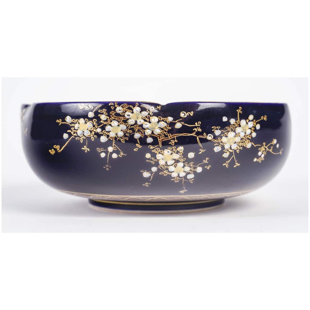 Impressive Japanese bowl in Satsuma earthenware 4