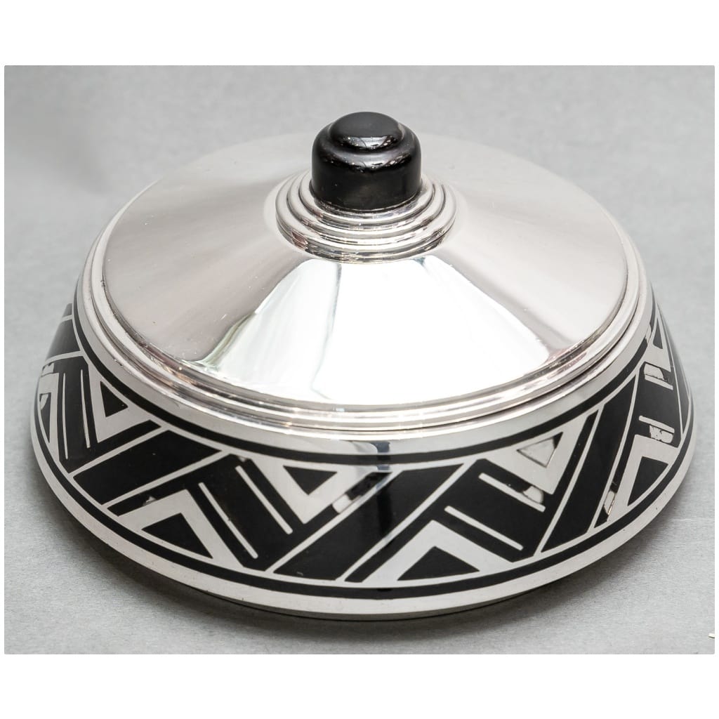 GOLDSMITH R. LINZELER – STERLING SILVER AND BLACK ENAMEL BOX – ART DECO 5 PERIOD