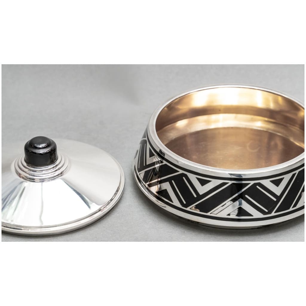 GOLDSMITH R. LINZELER – STERLING SILVER AND BLACK ENAMEL BOX – ART DECO 7 PERIOD