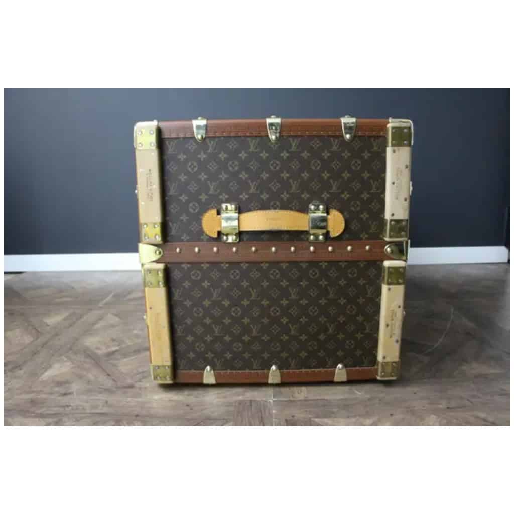 Louis Vuitton 17 wardrobe trunk