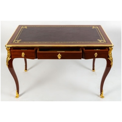 Louis XV style desk from the Napoleon III period (1848 - 1870). 3