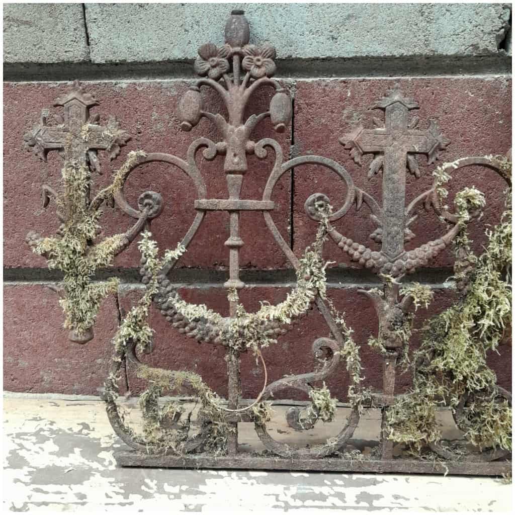Morceau de grille de cimetière, XIXÈME, fonte de fer 4
