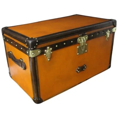 Small orange Louis Vuitton trunk, Small orange Vuitton mail trunk 80 cm