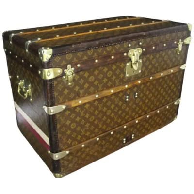 Louis Vuitton trunk 75 cm from the 1920s, old Louis Vuitton trunk in monogram canvas