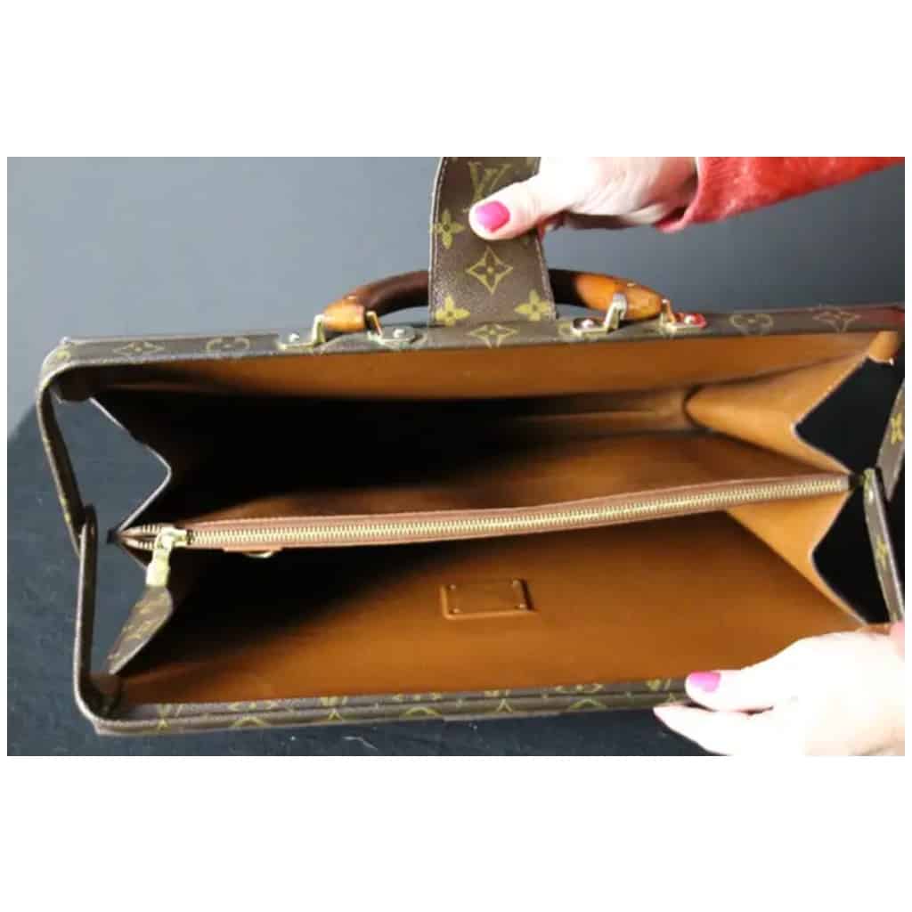 Louis Vuitton case attachment, Louis VUITTON briefcase, Vuitton 15 document holder