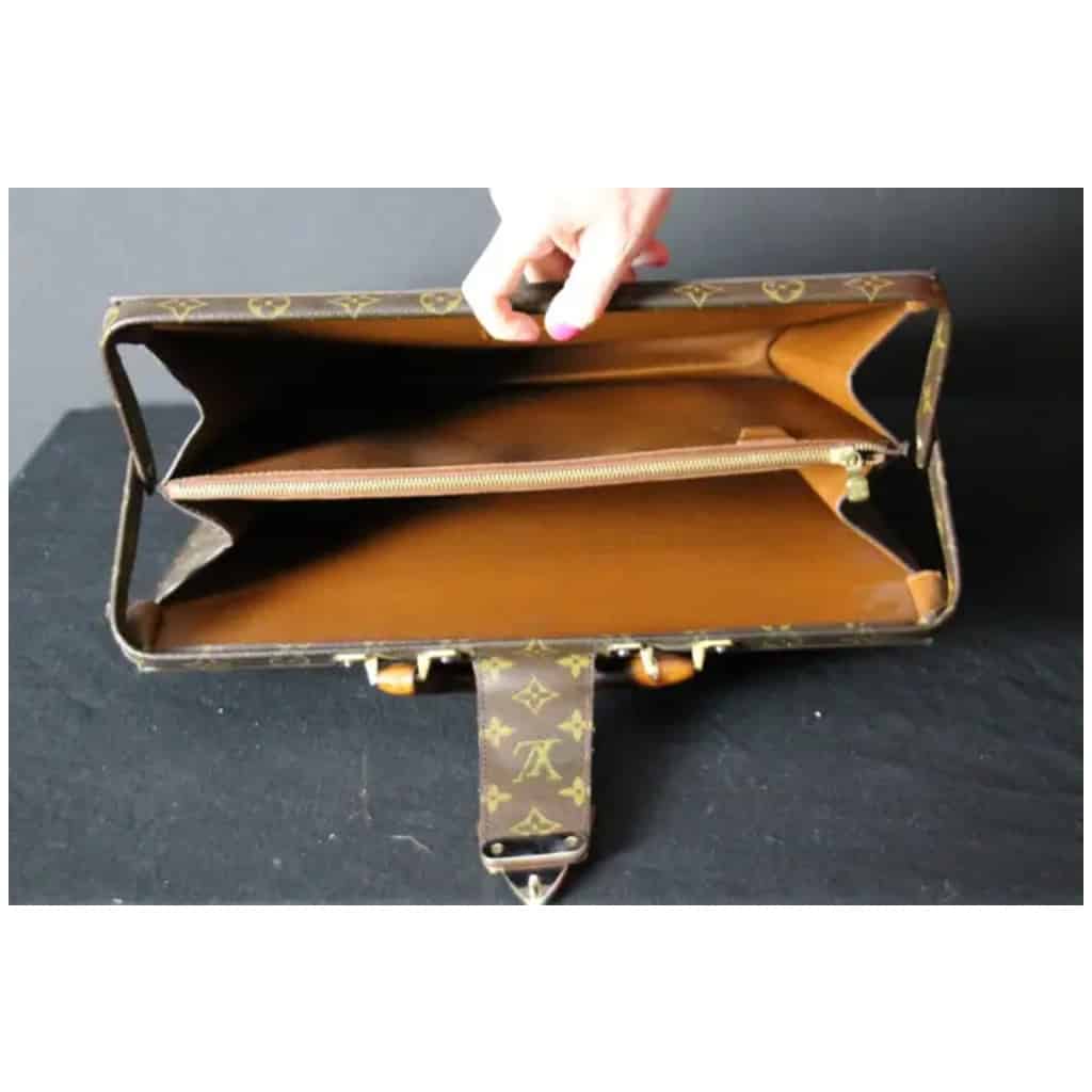 Louis Vuitton case attachment, Louis VUITTON briefcase, Vuitton 16 document holder