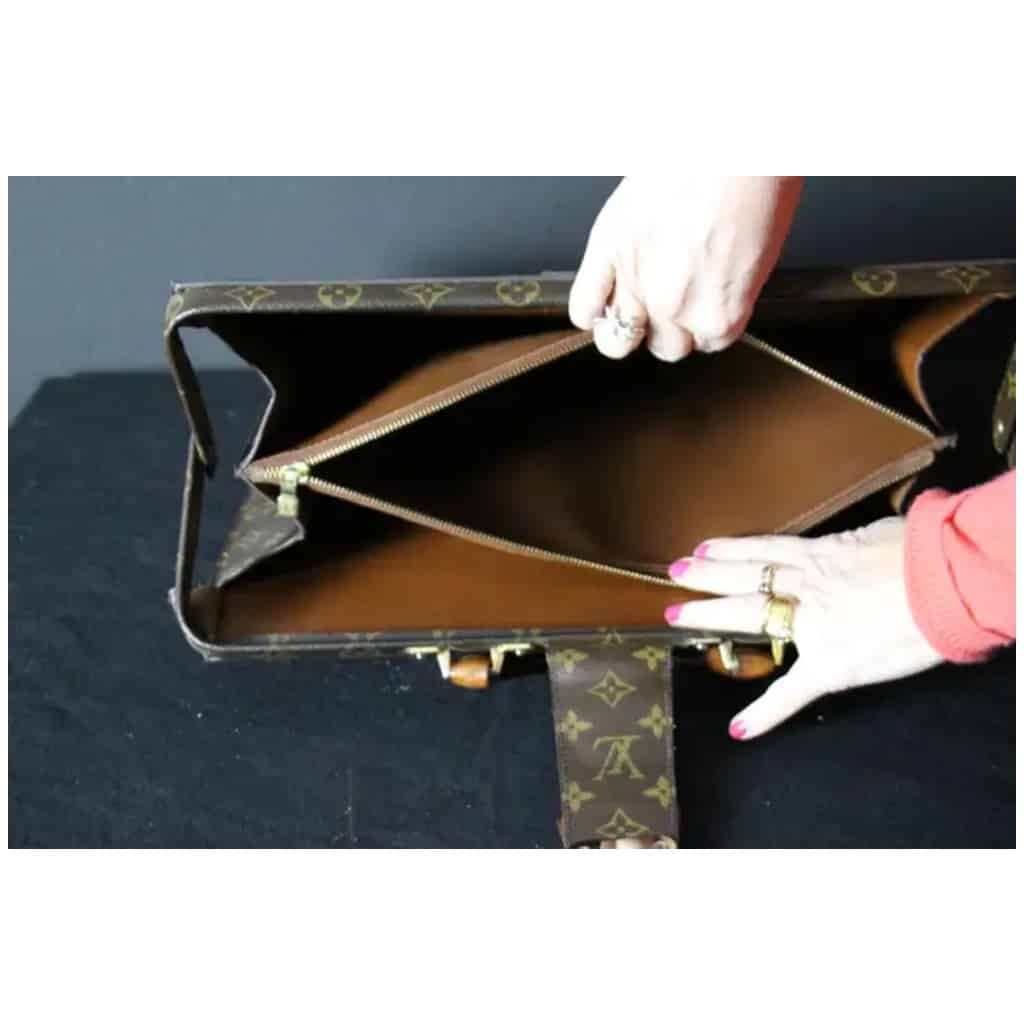 Louis Vuitton case attachment, Louis VUITTON briefcase, Vuitton 17 document holder