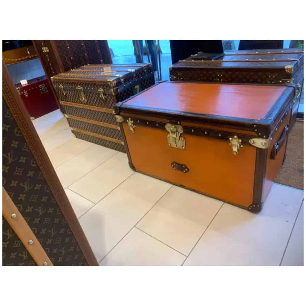 Small orange Louis Vuitton trunk, Small orange Vuitton mail trunk 80 cm 21