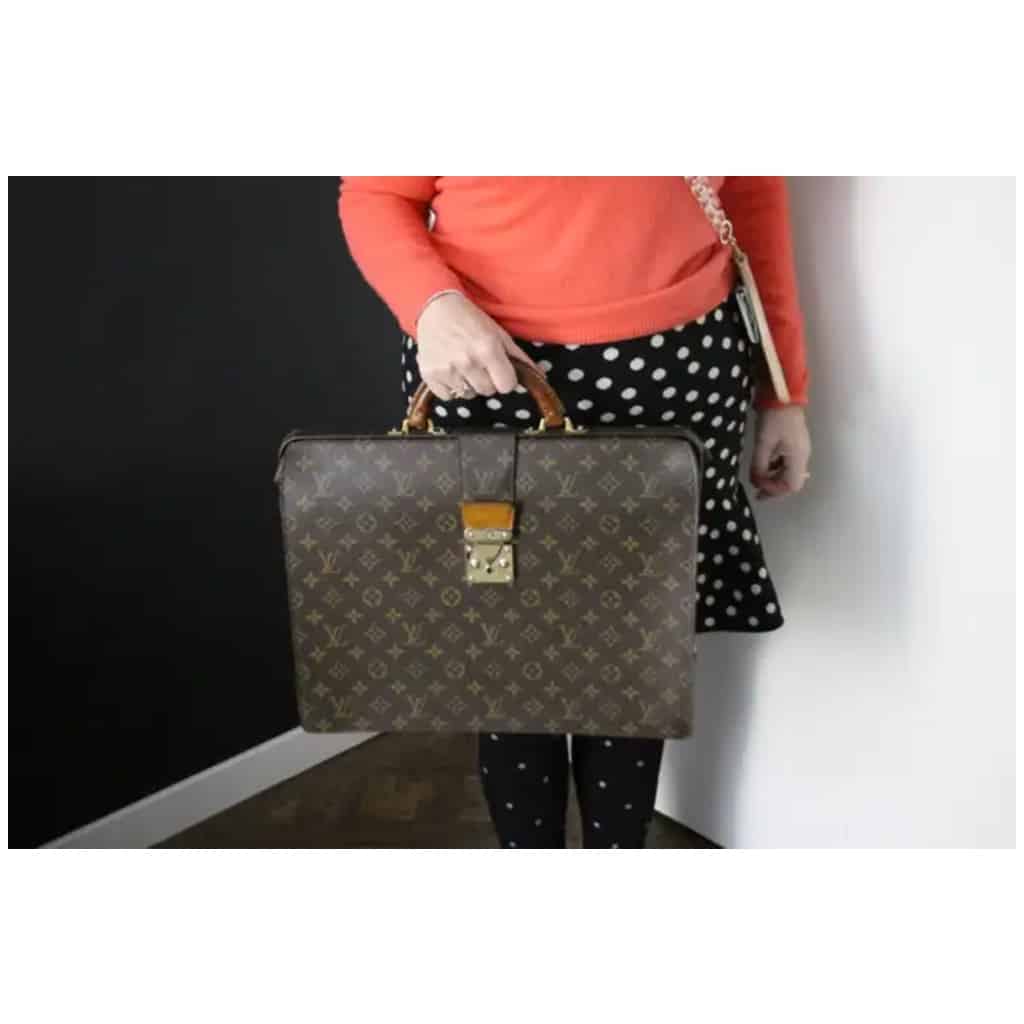 Louis Vuitton case attachment, Louis VUITTON briefcase, Vuitton 21 document holder