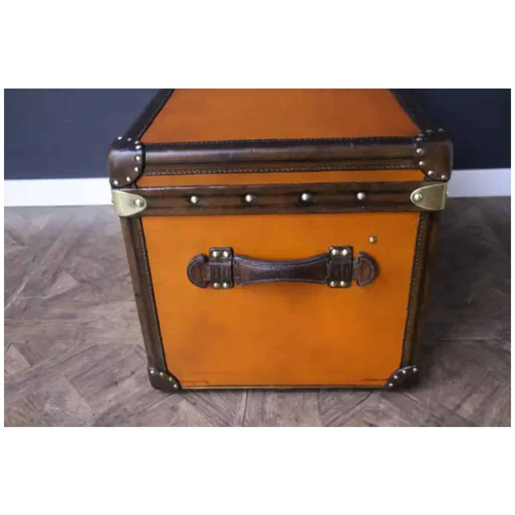 Small orange Louis Vuitton trunk, Small orange Vuitton mail trunk 80 cm 10