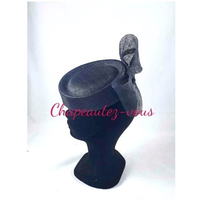 Chapeau – Bibi « Jackie » en sisal noir avec noeud – Fascinator 3