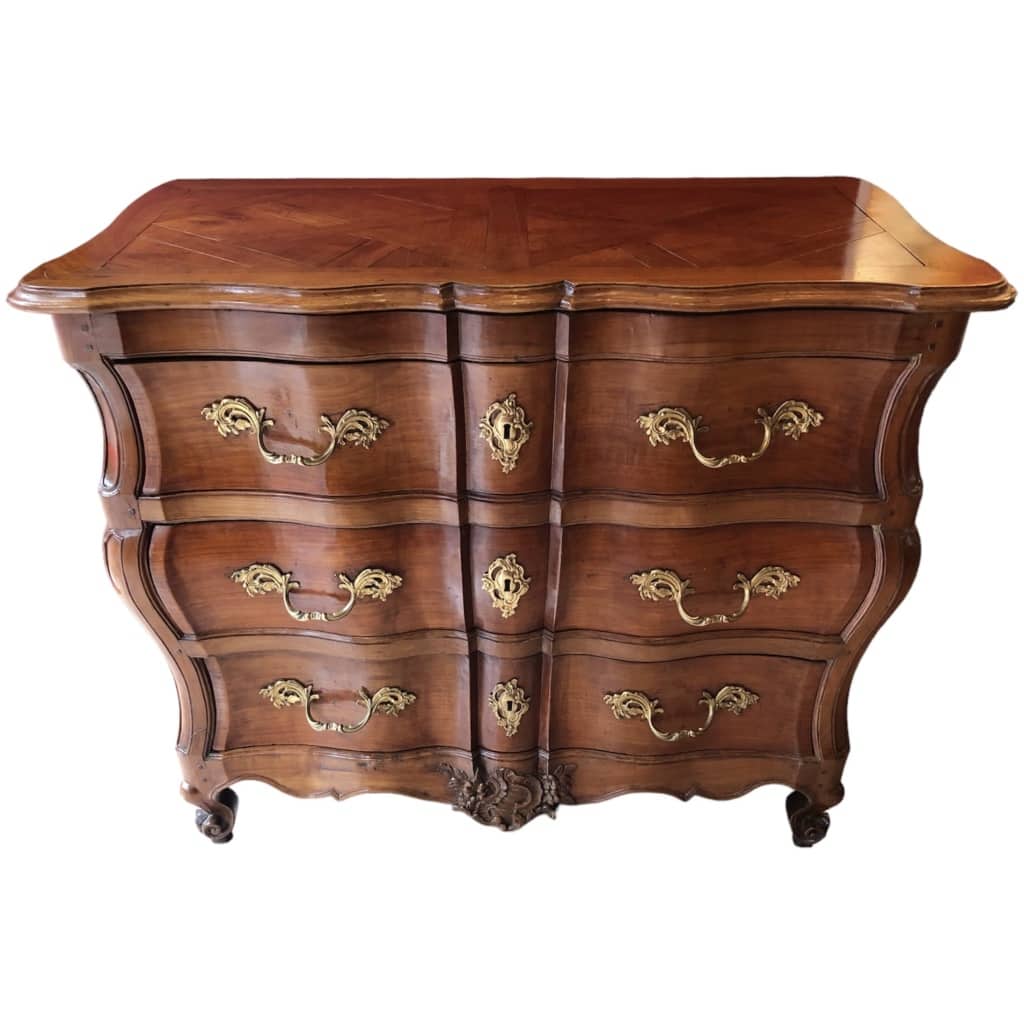 Commode Bordelaise Louis XV Arbalète 18è Siècle En Bois Fruitier Mouluré Et Sculpté 3 Tiroirs 18