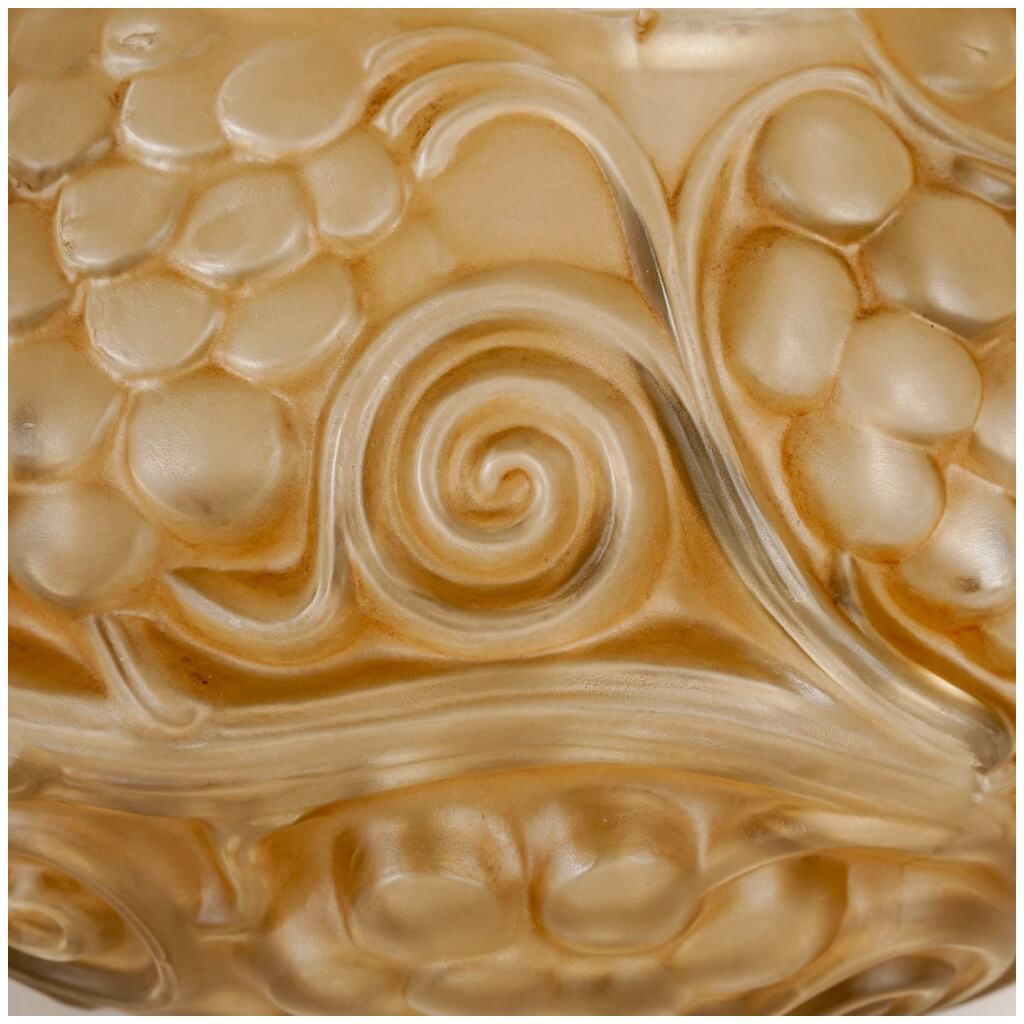 1930 René Lalique – Vase Fontainebleau Verre Blanc Patiné Sépia 6