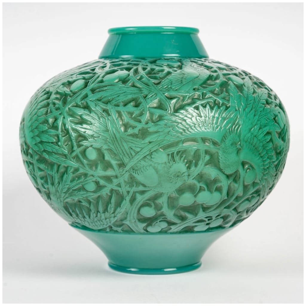 1924 René Lalique – Aras Vase Jade Green Glass Patinated Gray 3