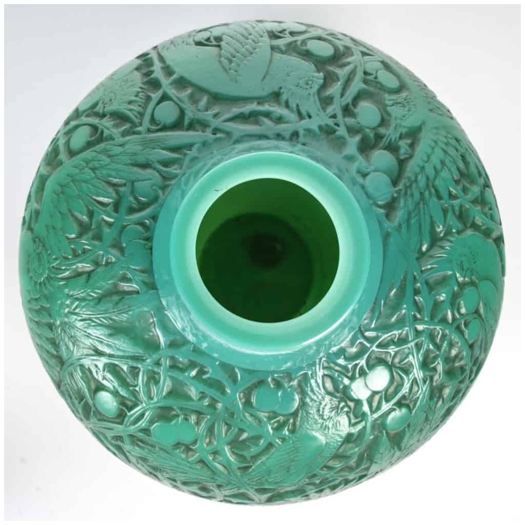 1924 René Lalique – Vase Aras Verre Vert Jade Patiné Gris 8
