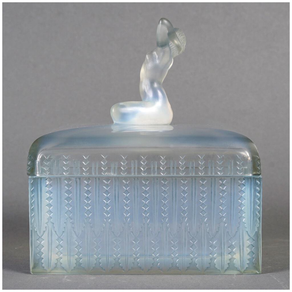 1928 René Lalique – Sultane Box Blue Patinated Opalescent Glass 5