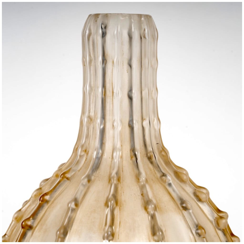 1912 René Lalique – Vase Dentelé Verre Blanc Patiné Sépia 6