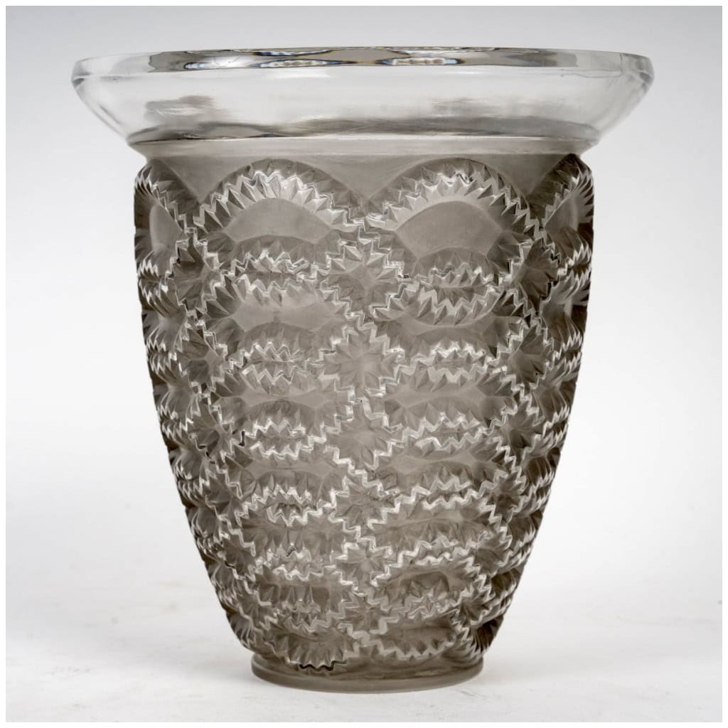 1935 René Lalique – Vase Garlands White Glass Patinated Gray 3