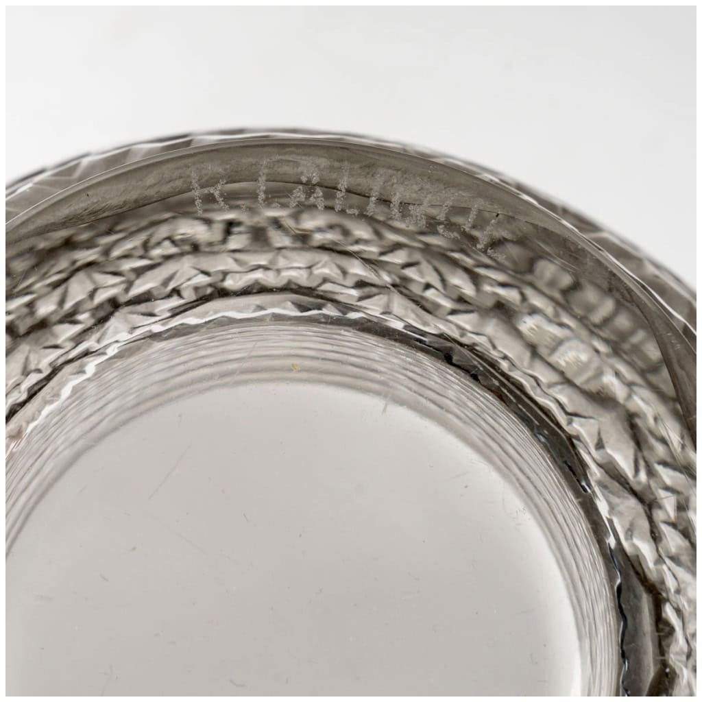 1935 René Lalique – Vase Garlands White Glass Patinated Gray 9