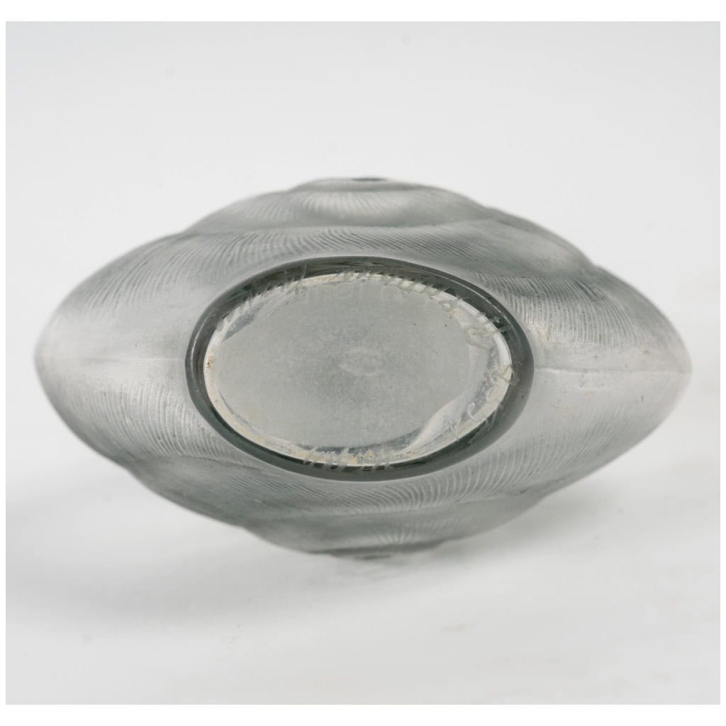 1920 René Lalique – Amphitrite Bottle White Glass Patinated Gray Blue 7