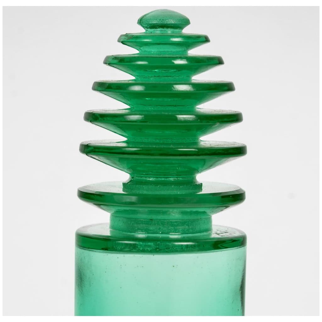1929 René Lalique – Suite Of 3 Sans Adieu Emerald Green Glass Bottles For Worth 6