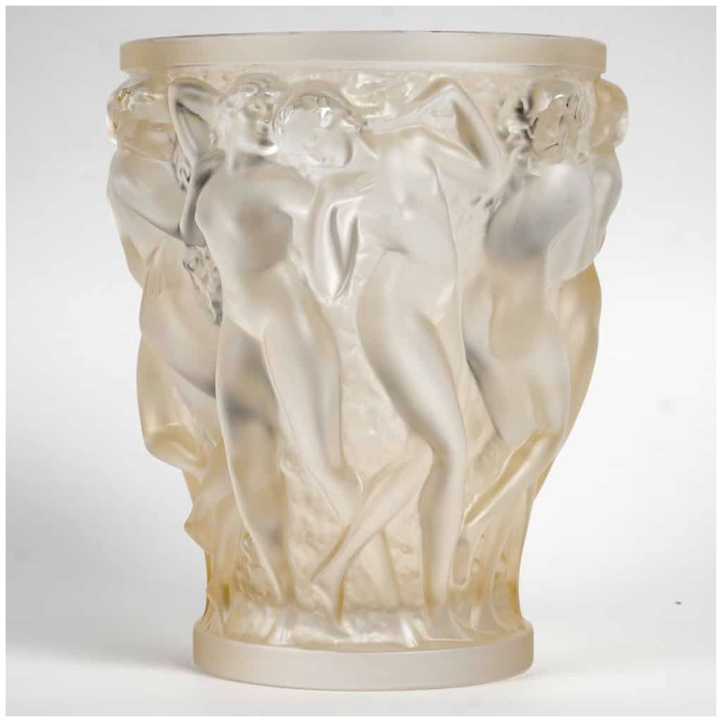 Lalique France d’Après René Lalique – Vase Bacchantes Cristal Blanc Lustré Or 3
