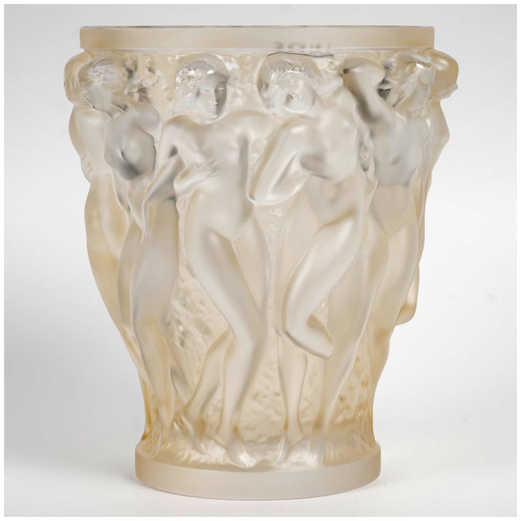 Lalique France d’Après René Lalique – Vase Bacchantes Cristal Blanc Lustré Or 4
