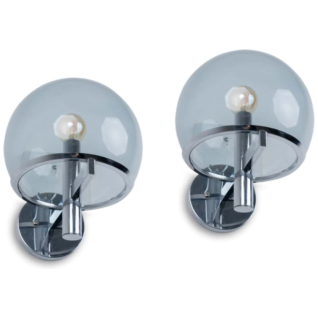 Gaetano Sciolari. Pair of ball-shaped wall lights. 1970s. 3