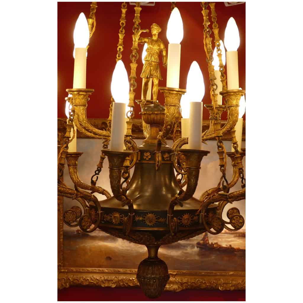 Important lustre Empire 18 lumières en bronze ciselé et doré. Travail du début 19ème siècle d’époque Empire 10