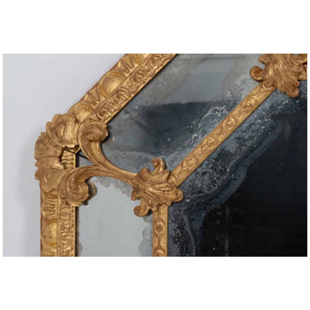 Paire de miroirs de style Louis XIV en bois doré. Circa 1880. 5