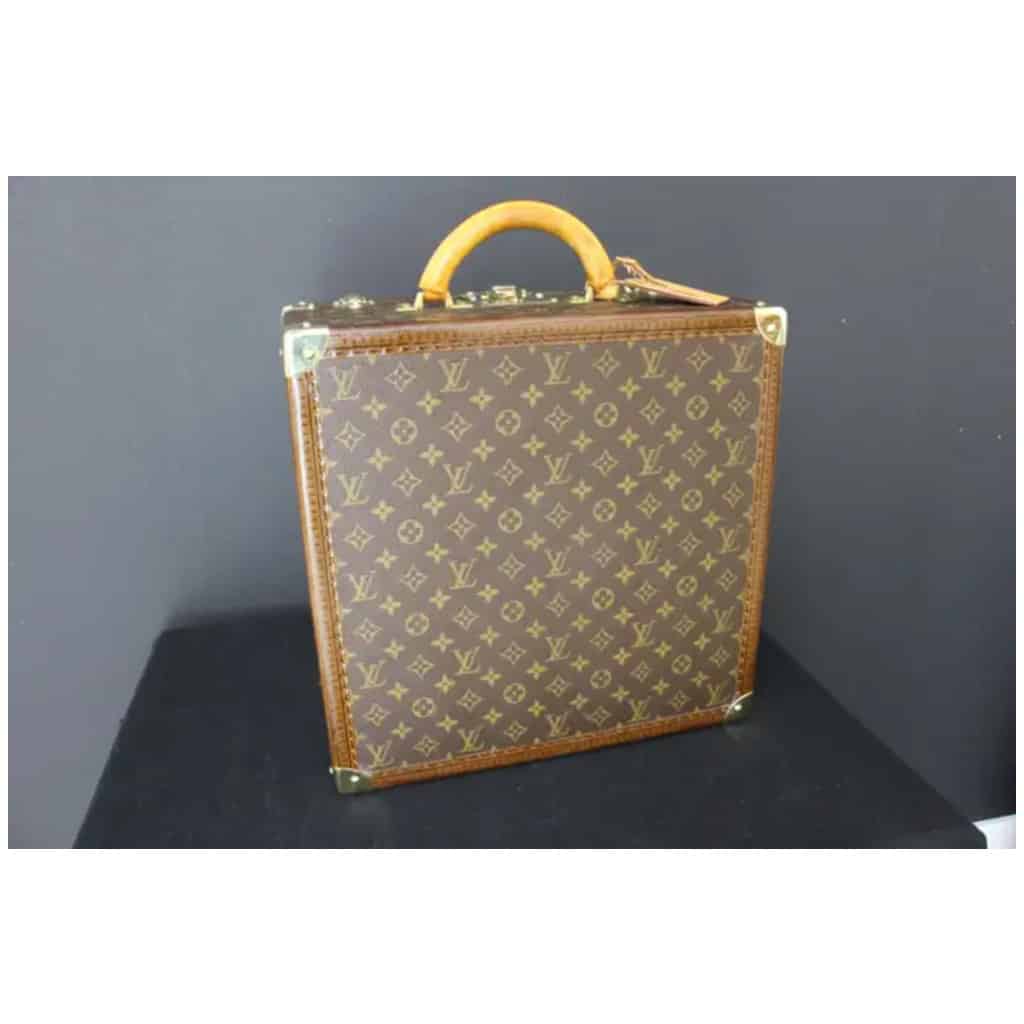 Malle à chapeau Louis Vuitton carrée, boite a chapeaux Vuitton carrée 40 15