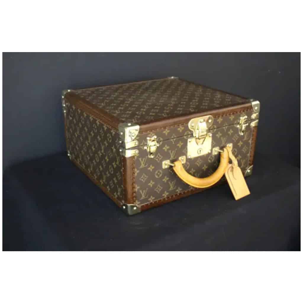 Malle à chapeau Louis Vuitton carrée, boite a chapeaux Vuitton carrée 40 4