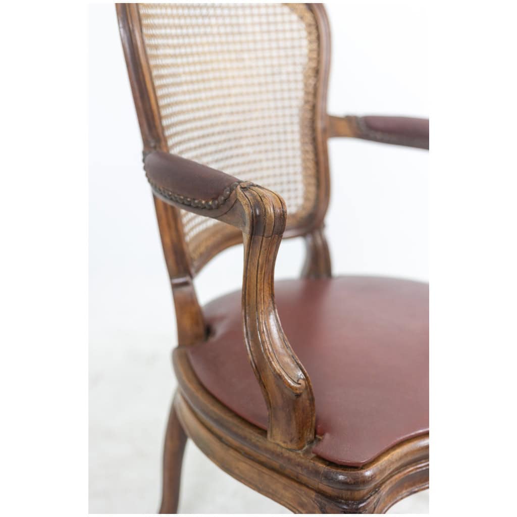Paire de fauteuils « cabriolet » en noyer et cannage. Époque Louis XV. LS5209325 14