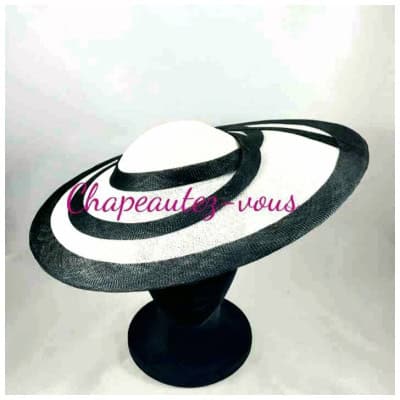 Capeline saucer en sisal blanc agrémentée de biais en sisal noir 3