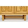 1950 Armoire basse en chêne massif par Guillerme et Chambron 11