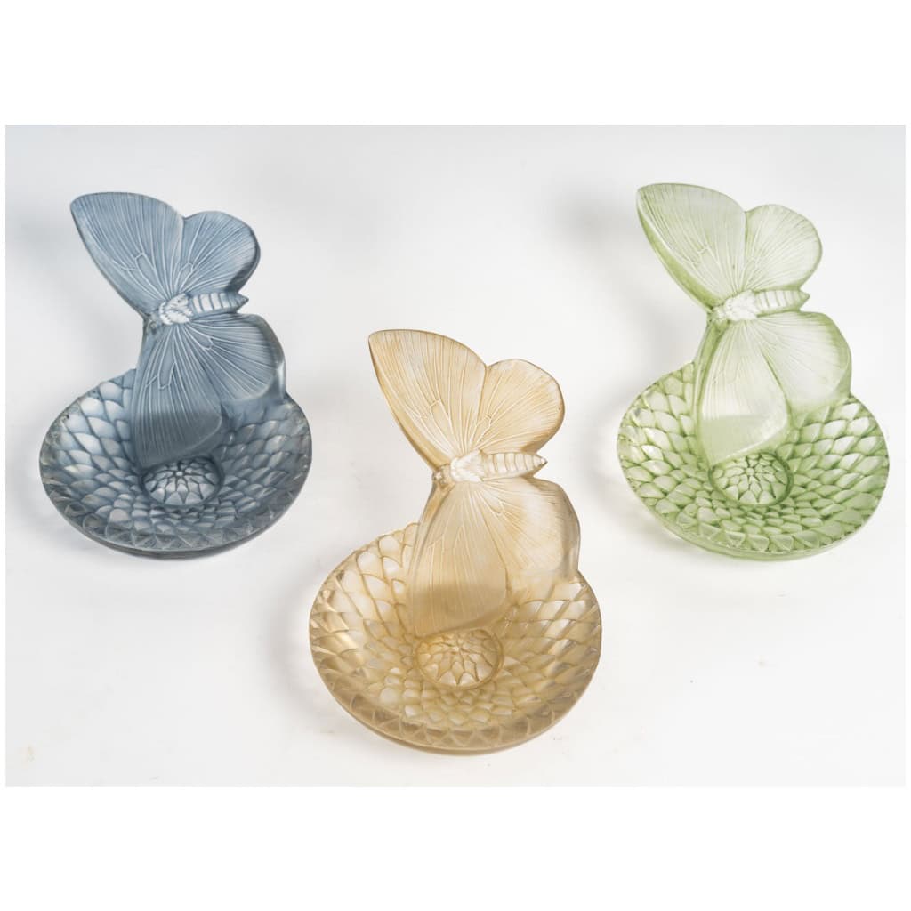 René Lalique , 3 cendriers « Dahlia Et Papillon »,1931. 9