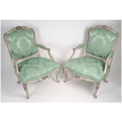 Paire De Fauteuils à La Reine Louis XV. XVIIIème siècle.