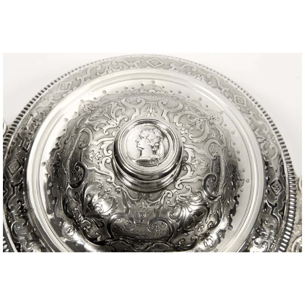 ORFÈVRE LAGRIFFOUL ET LAVAL – LEGUMIER COUVERT À OREILLES EN ARGENT XIXE 8