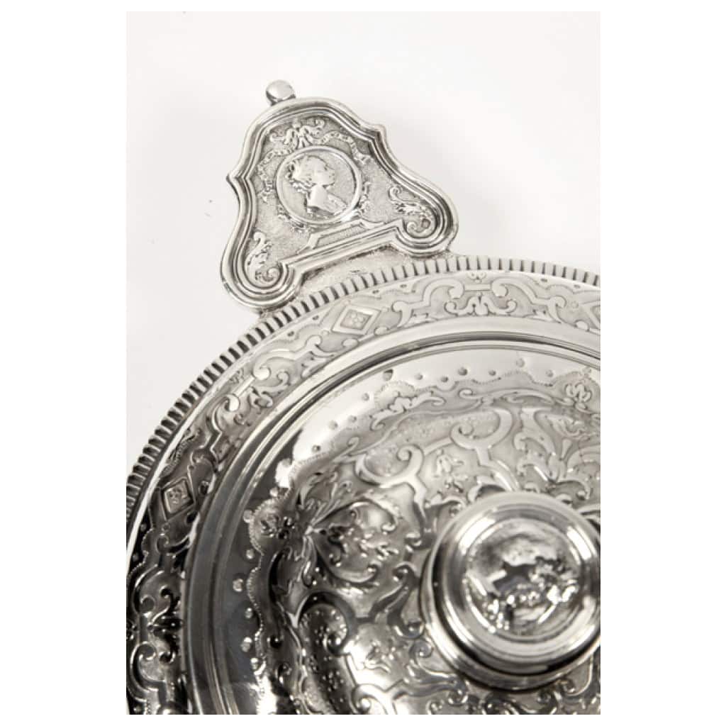 ORFÈVRE LAGRIFFOUL ET LAVAL – LEGUMIER COUVERT À OREILLES EN ARGENT XIXE 9