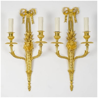 Paire d’appliques de style Louis XVI.